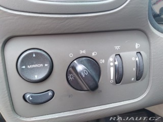 Chrysler Grand Voyager 2.8 CRD LIMITED AT,AC,ČR 2004