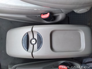 Chrysler Grand Voyager 2.8 CRD LIMITED AT,AC,ČR 2004
