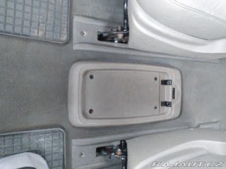 Chrysler Grand Voyager 2.8 CRD LIMITED AT,AC,ČR 2004