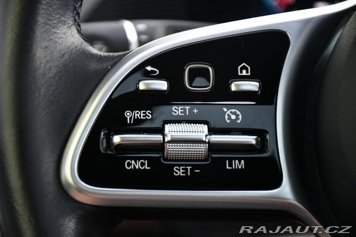 Mercedes-Benz EQC 400 4MATIC HUD ČR 2021