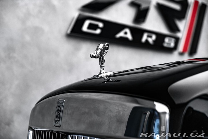 Rolls Royce Cullinan  1800