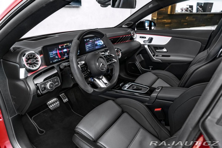 Mercedes-Benz CLA  2024