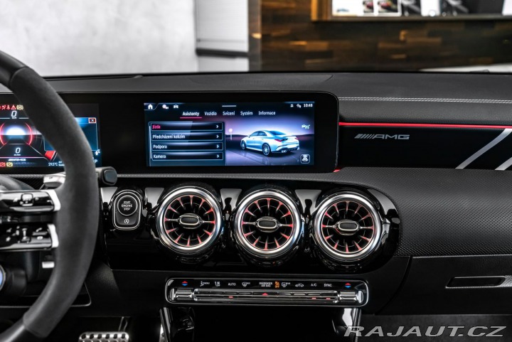 Mercedes-Benz CLA  2024