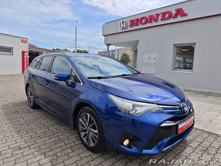 Toyota Avensis 1.8 VVT-i Executive Kamer 2015