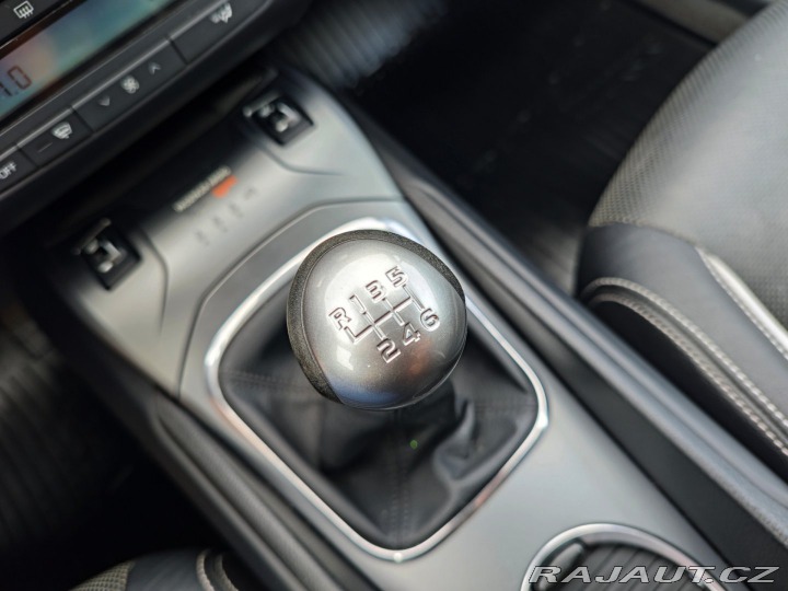 Toyota Avensis 1.8 VVT-i Executive Kamer 2015