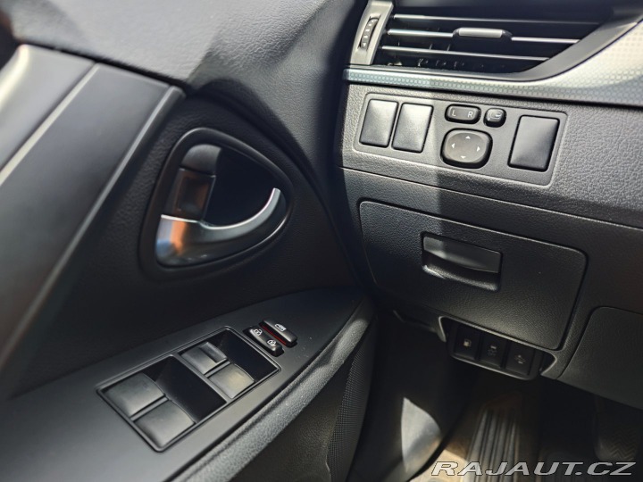 Toyota Avensis 1.8 VVT-i Executive Kamer 2015