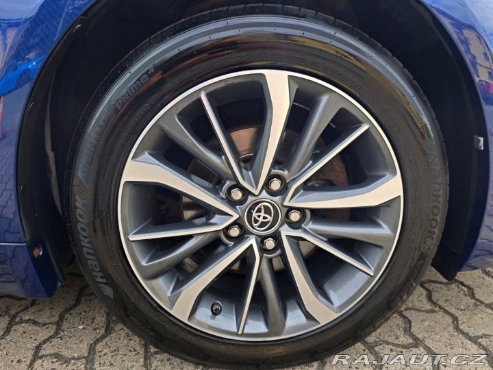 Toyota Avensis 1.8 VVT-i Executive Kamer 2015