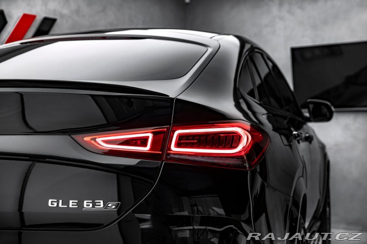Mercedes-Benz GLE keramiky, panorama, tažné 2022