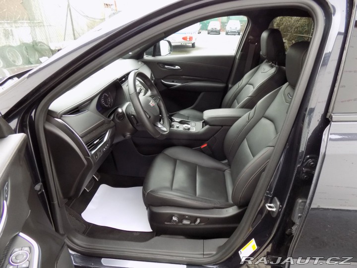 Cadillac Ostatní modely XT4 2.0i/AWD/Full-Led/NAVI/ 2022