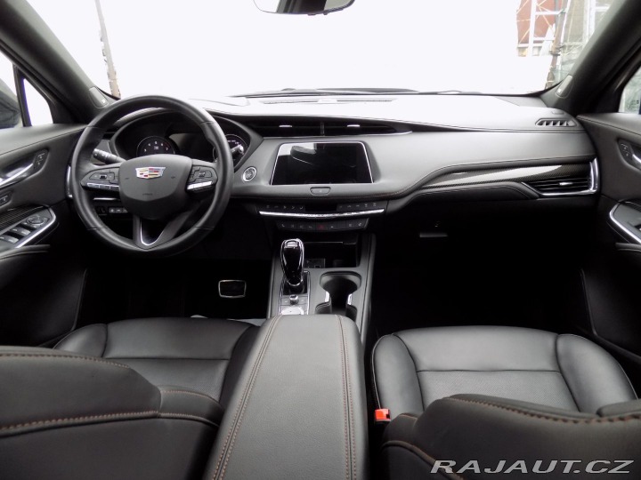 Cadillac Ostatní modely XT4 2.0i/AWD/Full-Led/NAVI/ 2022