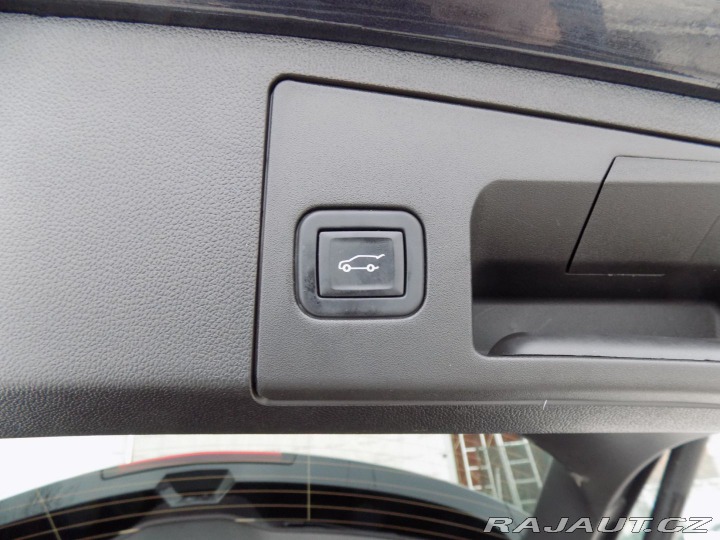 Cadillac Ostatní modely XT4 2.0i/AWD/Full-Led/NAVI/ 2022