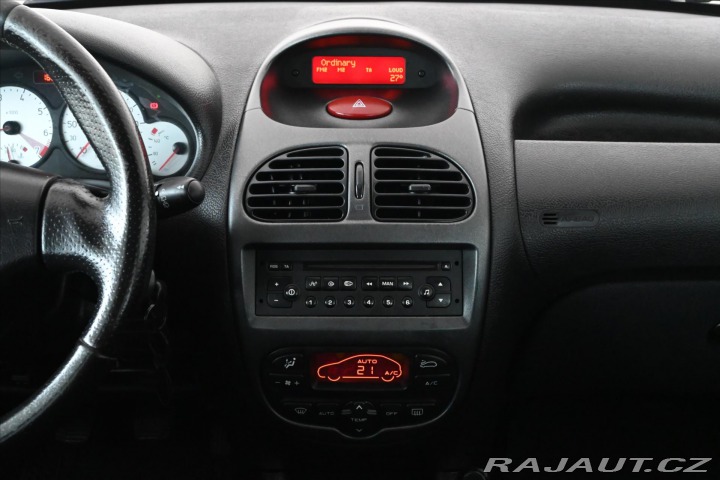 Peugeot 206 1,6 i 16V 80kW TAŽNÉ 2003