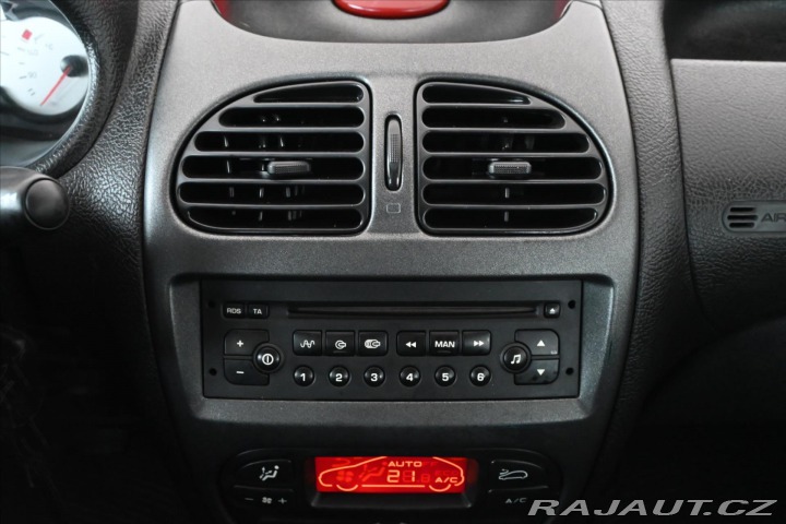 Peugeot 206 1,6 i 16V 80kW TAŽNÉ 2003