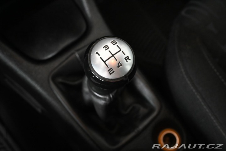 Peugeot 206 1,6 i 16V 80kW TAŽNÉ 2003