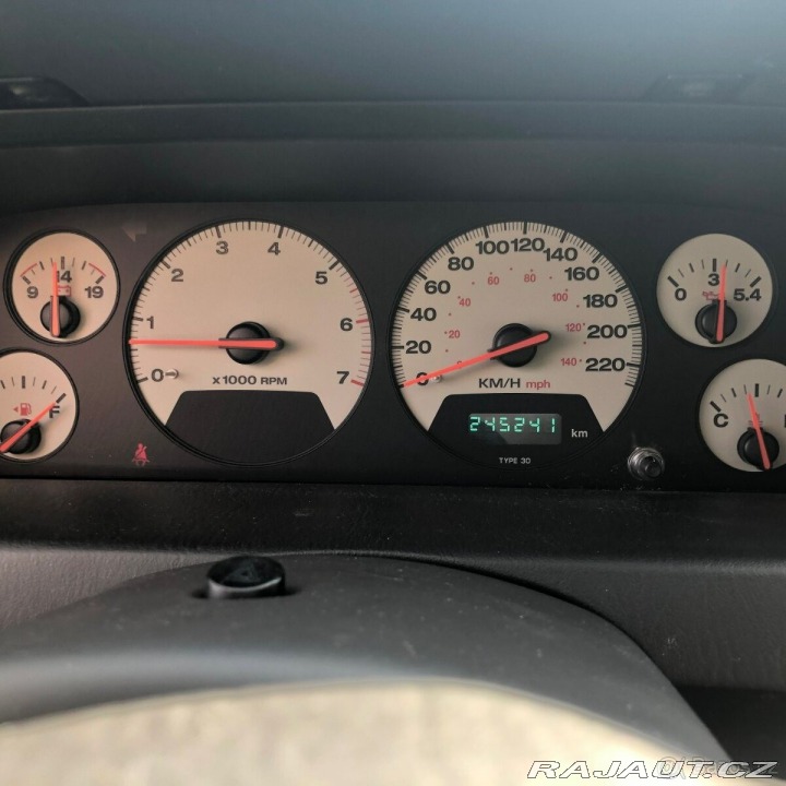 Jeep Grand Cherokee 4,0   WJ 4.0i (140 kW) 2004