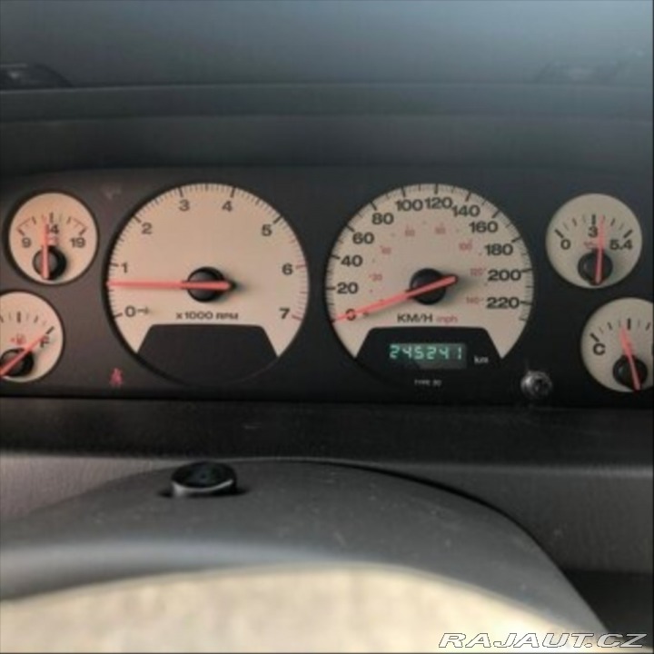 Jeep Grand Cherokee 4,0   WJ 4.0i (140 kW) 2004