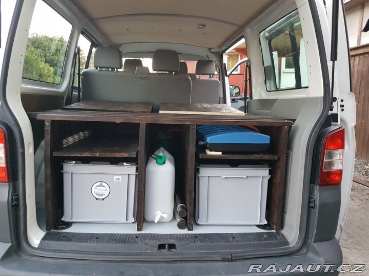 Volkswagen Transporter 2,0   Transporter s úprav 2010