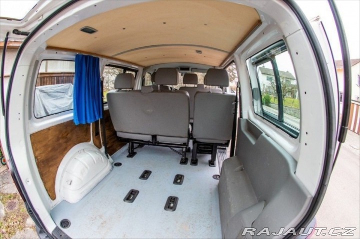 Volkswagen Transporter 2,0   Transporter s úprav 2010