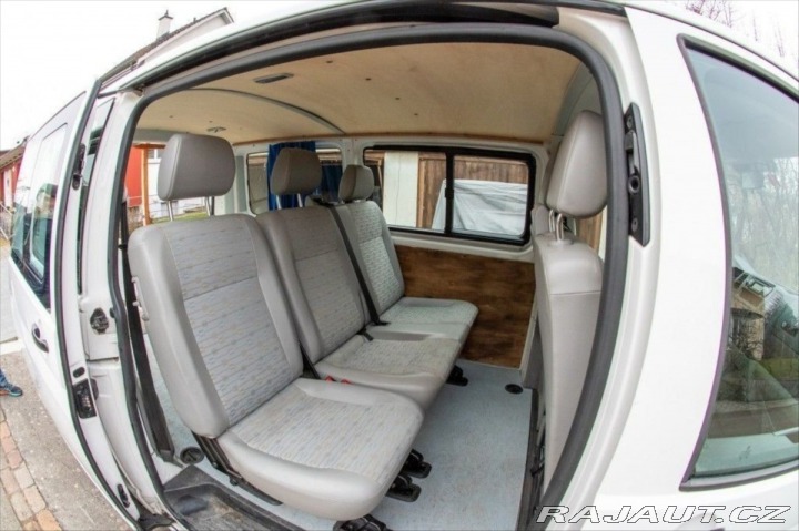 Volkswagen Transporter 2,0   Transporter s úprav 2010
