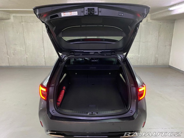 Toyota Corolla Style 1.8 Hybrid e-CVT  T 2024