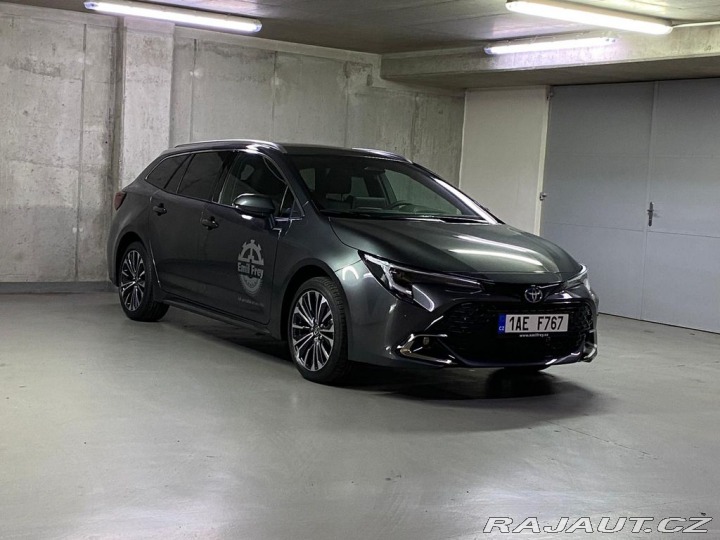 Toyota Corolla Style 1.8 Hybrid e-CVT  T 2024