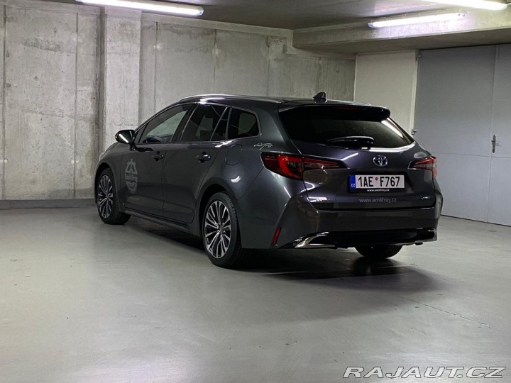 Toyota Corolla Style 1.8 Hybrid e-CVT  T 2024