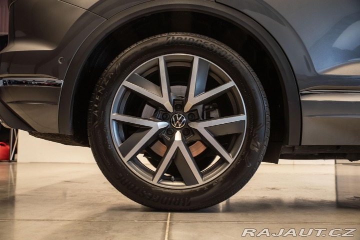 Volkswagen Touareg 3.0 TDI 210 kW Elegance v 2021