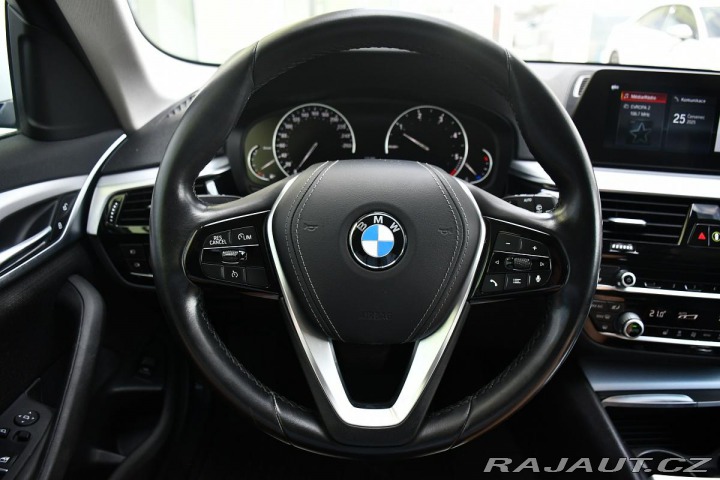 BMW 5 520d xD SERV. KNÍŽKA A/T 2019