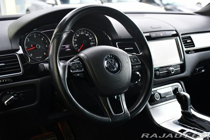 Volkswagen Touareg 3.0TDi 4M A/T VZDUCH TAŽN 2011