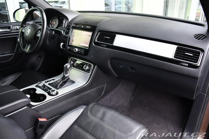 Volkswagen Touareg 3.0TDi 4M A/T VZDUCH TAŽN 2011