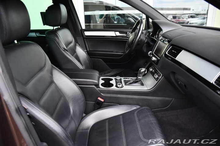 Volkswagen Touareg 3.0TDi 4M A/T VZDUCH TAŽN 2011