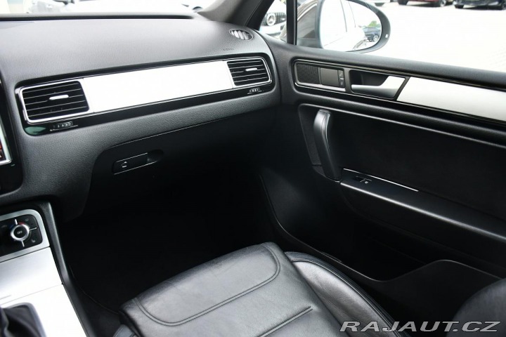 Volkswagen Touareg 3.0TDi 4M A/T VZDUCH TAŽN 2011