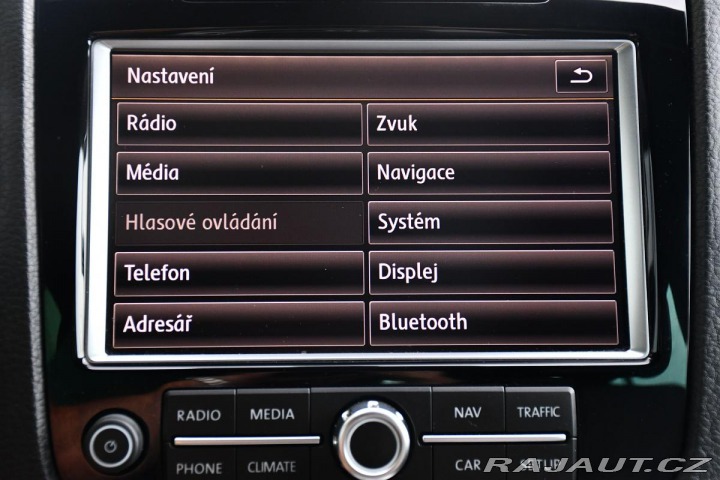 Volkswagen Touareg 3.0TDi 4M A/T VZDUCH TAŽN 2011