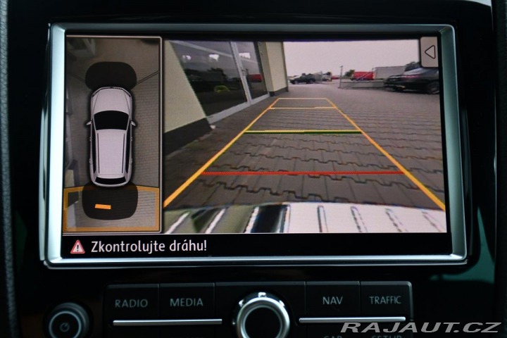 Volkswagen Touareg 3.0TDi 4M A/T VZDUCH TAŽN 2011