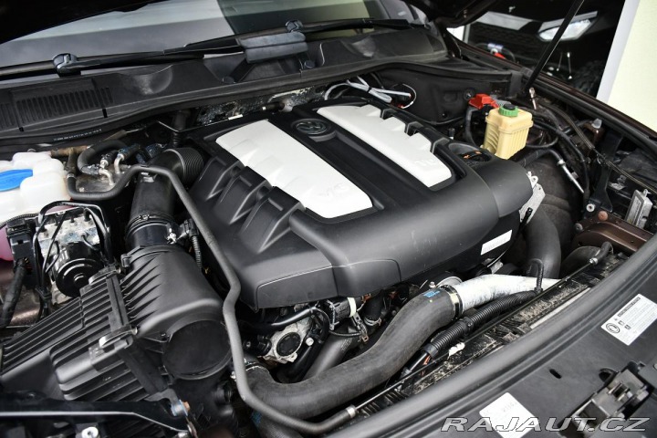 Volkswagen Touareg 3.0TDi 4M A/T VZDUCH TAŽN 2011