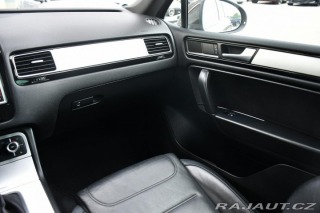 Volkswagen Touareg 3.0TDi 4M A/T VZDUCH TAŽN 2011