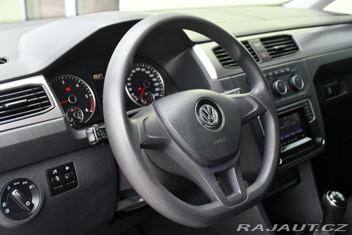 Volkswagen Caddy 2.0TDi TAŽNÉ 2xKOLA ČR 2018