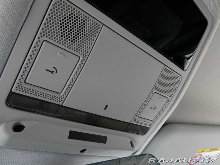 Land Rover Defender 110 3,0 S D200 2025