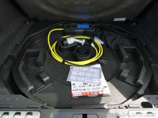 Land Rover Range Rover Sport Dynamic SE P460e 2025
