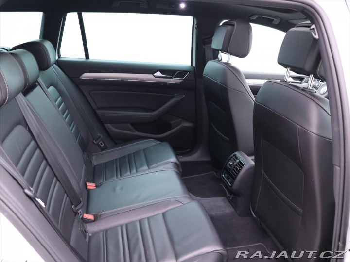 Volkswagen Passat 1,5 TSI DSG R-line Matrix 2019