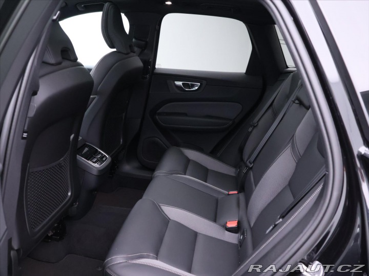 Volvo XC60 2,0 184kw CZ 1 Maj Pano 2024