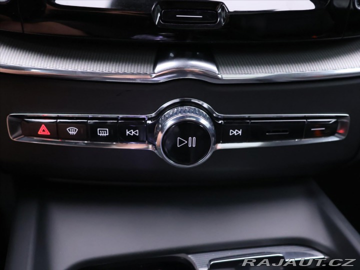 Volvo XC60 2,0 184kw CZ 1 Maj Pano 2024