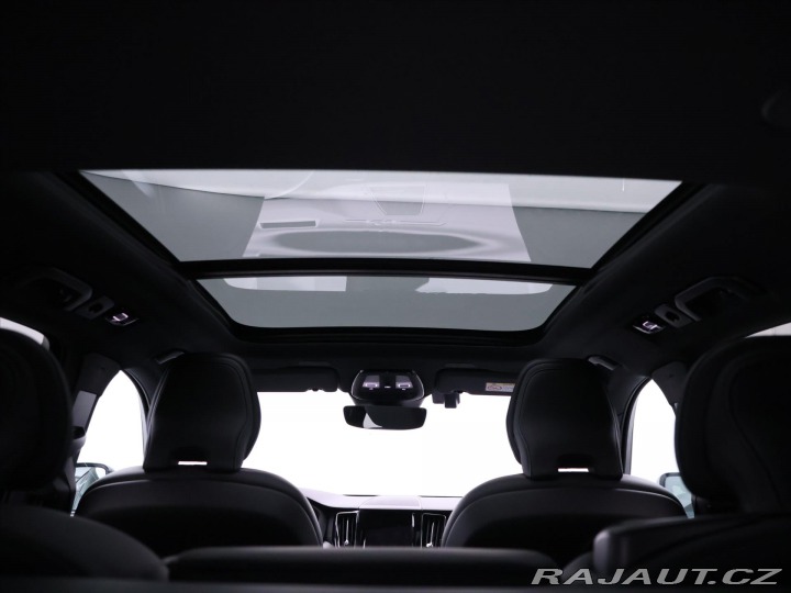 Volvo XC60 2,0 184kw CZ 1 Maj Pano 2024