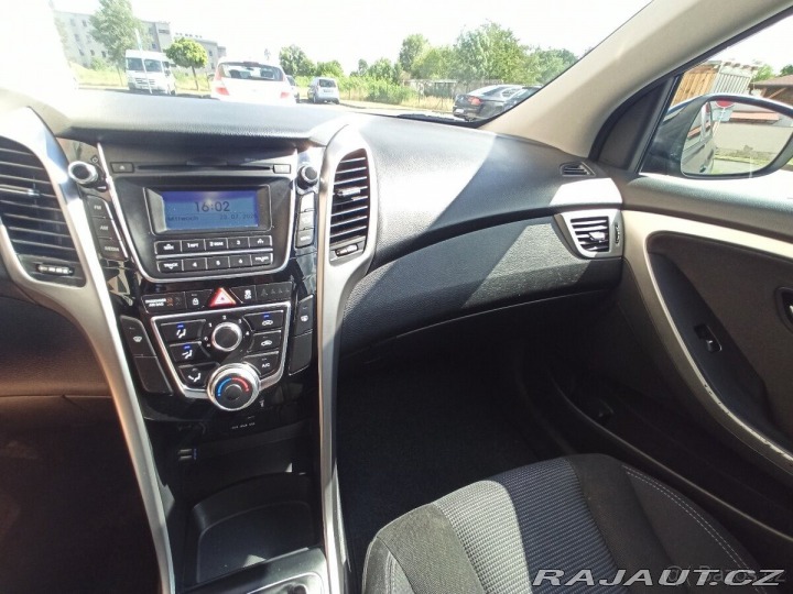 Hyundai i30 1,4   2015, benzínový mot 2015