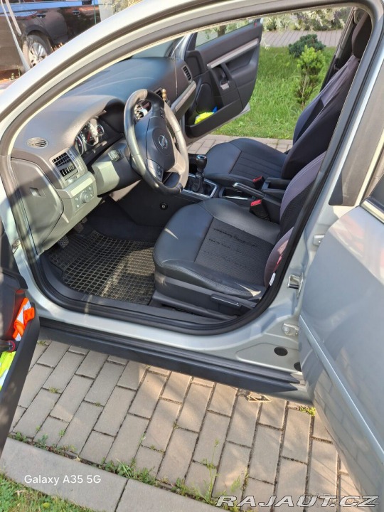 Opel Vectra 1,9   Prodám 2008