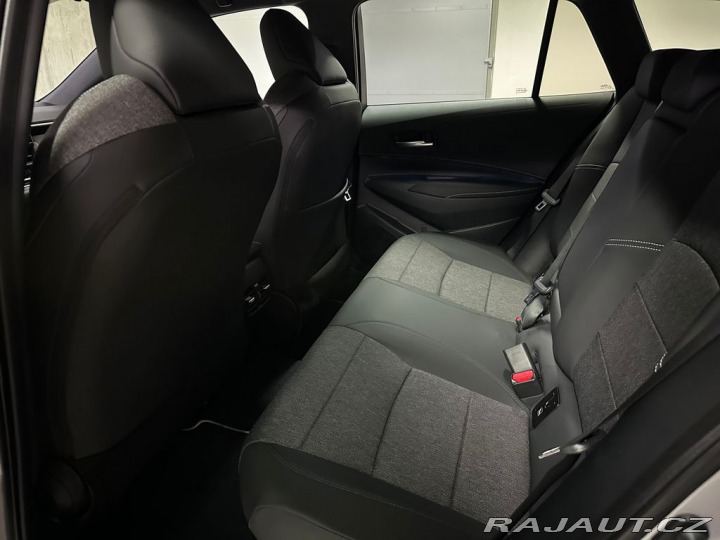 Toyota Corolla Style 1.8 Hybrid e-CVT T 2024