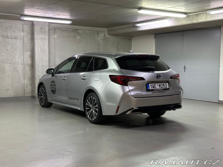 Toyota Corolla Style 1.8 Hybrid e-CVT T 2024