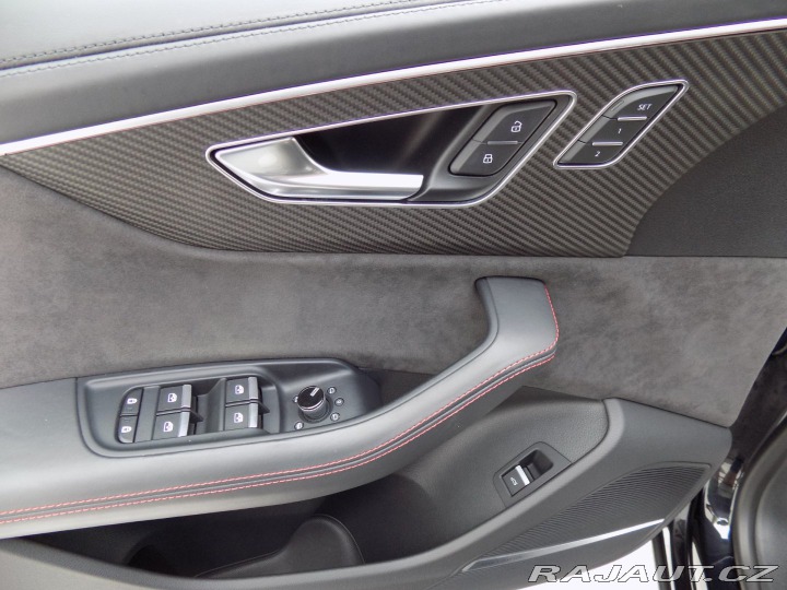 Audi RS Q8 4.0TFSi/Matrix/PANO/1.Maj 2021