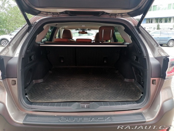 Subaru Outback TOURING MY2021 2021