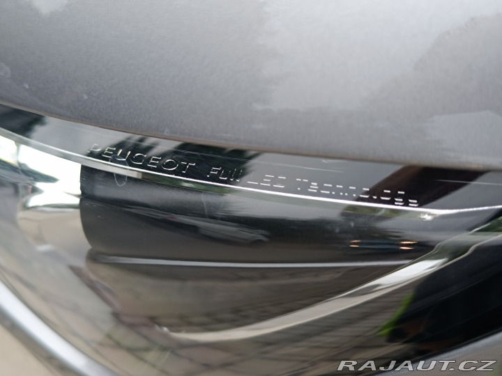 Peugeot 308  2014